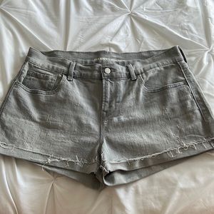 Old Navy size 12 light gray boyfriend shorts